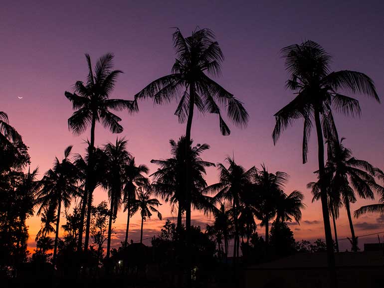 purple sunset nusa penida