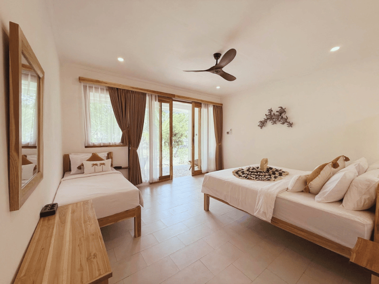 Scuba Junkie Penida Dive Resort Superior Room Bedroom